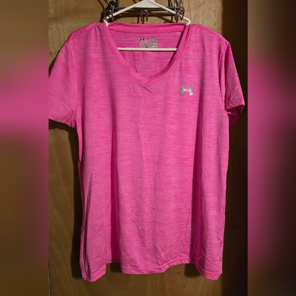 Under Armour Women's Pink V-Neck Top